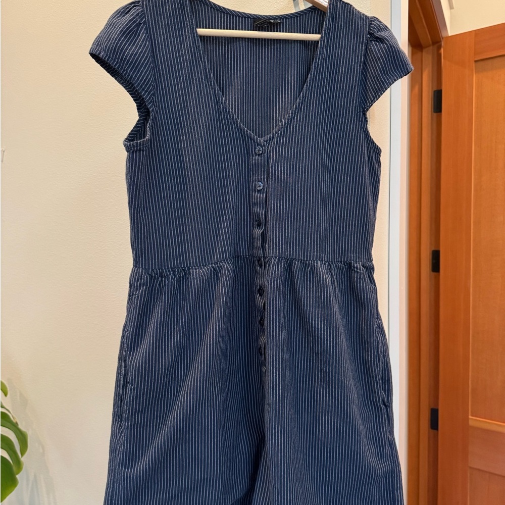 Volcom Navy Blue & White Pinstripe Button shorts jumper